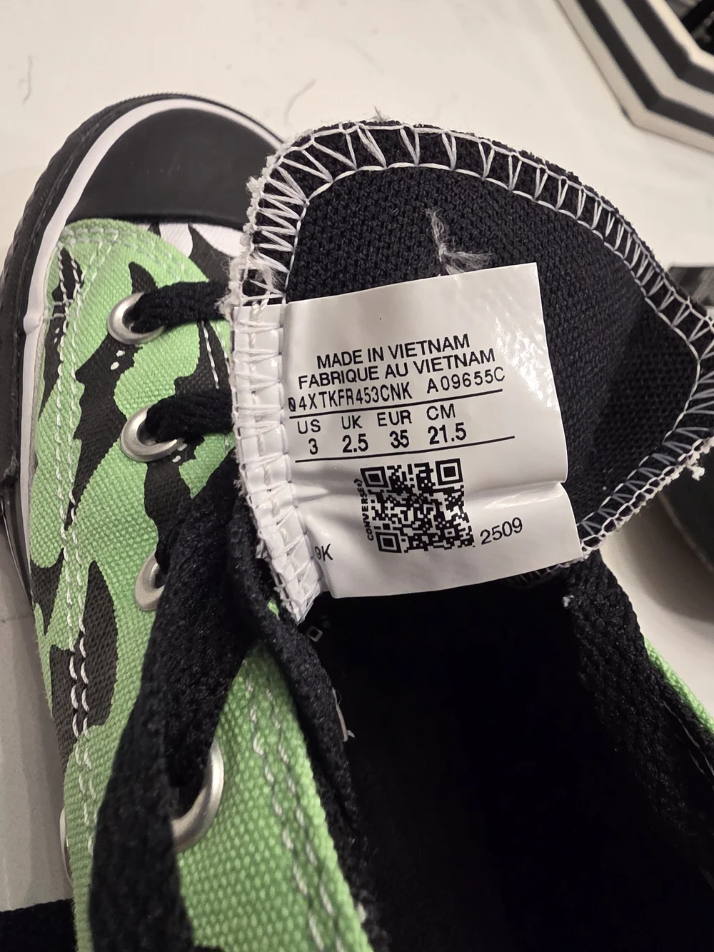 Custom Made Converse Kids' Low Top Sneakers in Green and Black